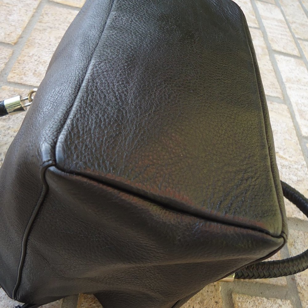 COLE HAAN black genuine leather crossbody bag. - Picture 6 of 16
